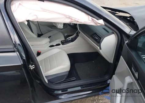 2021 Volkswagen Jetta 1.4T Sel z USA, uszkodzony, nr VIN 3VWE57BU1MM003196